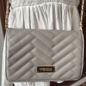 Bebe   Crossbody bag  quilted front and back  vegan leather  gray/ gold tone EUC